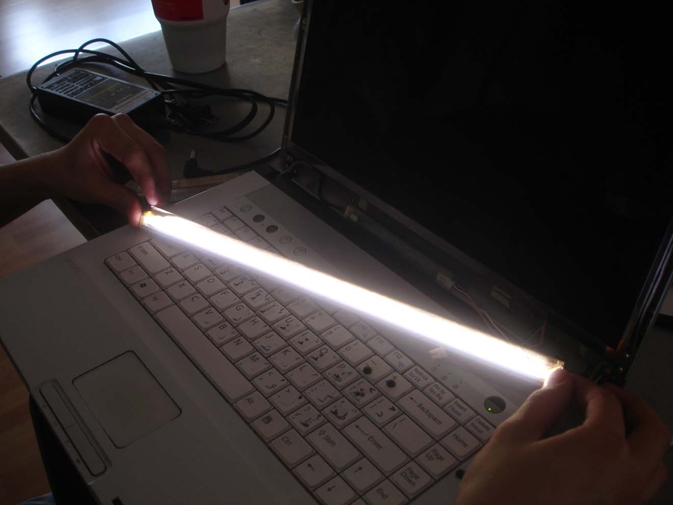 Замена и ремонт подсветки экрана ноутбука в Белгороде